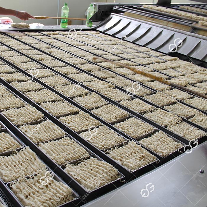 Fried Instant Noodle Processing Line 200000 Bags Equipment List